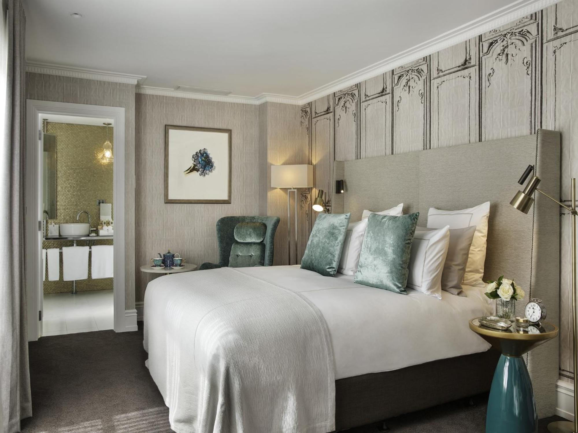 Superior King Room,1441872643:JPEG