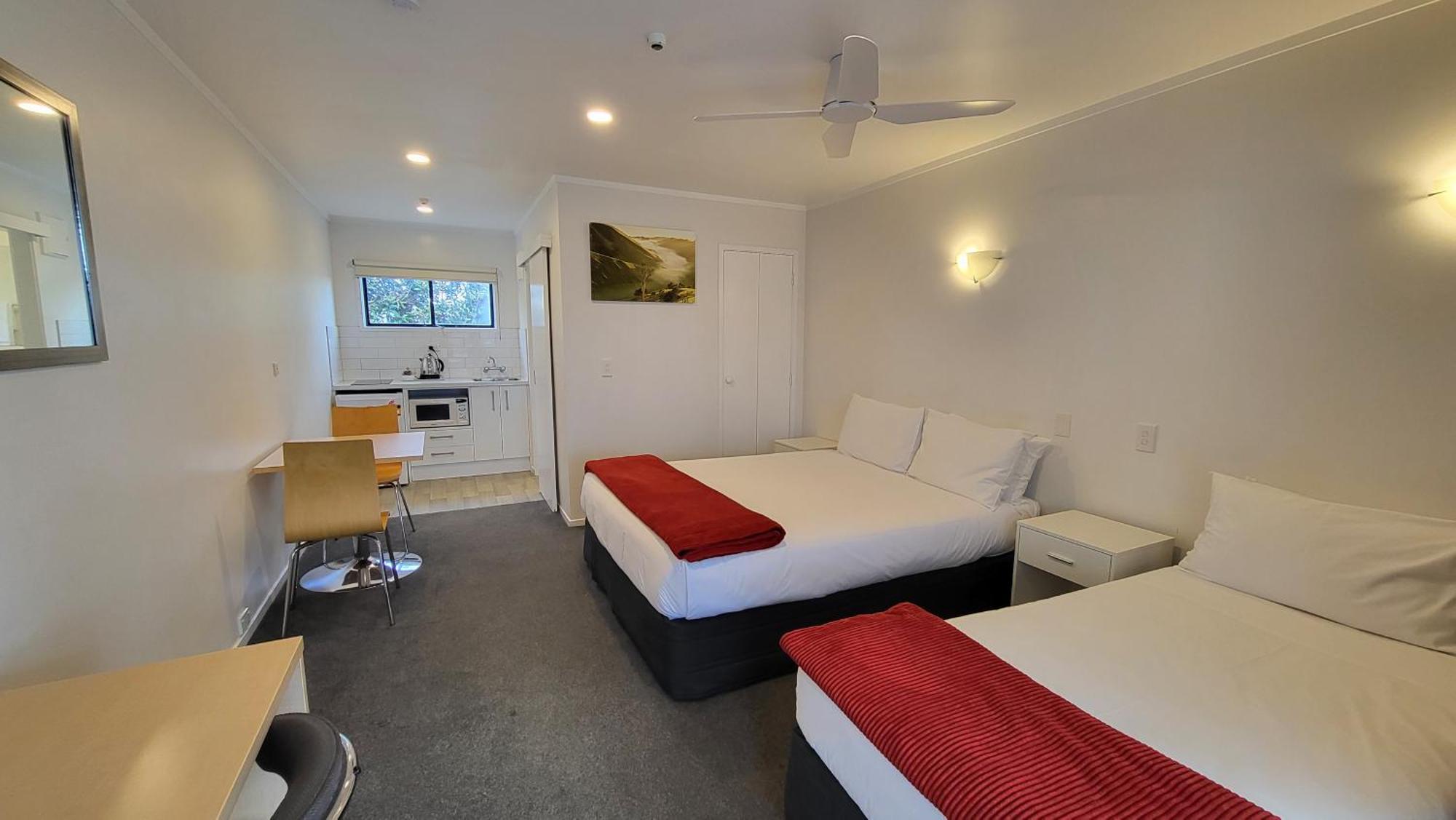 Twin Studio Unit,1595407125:JPEG