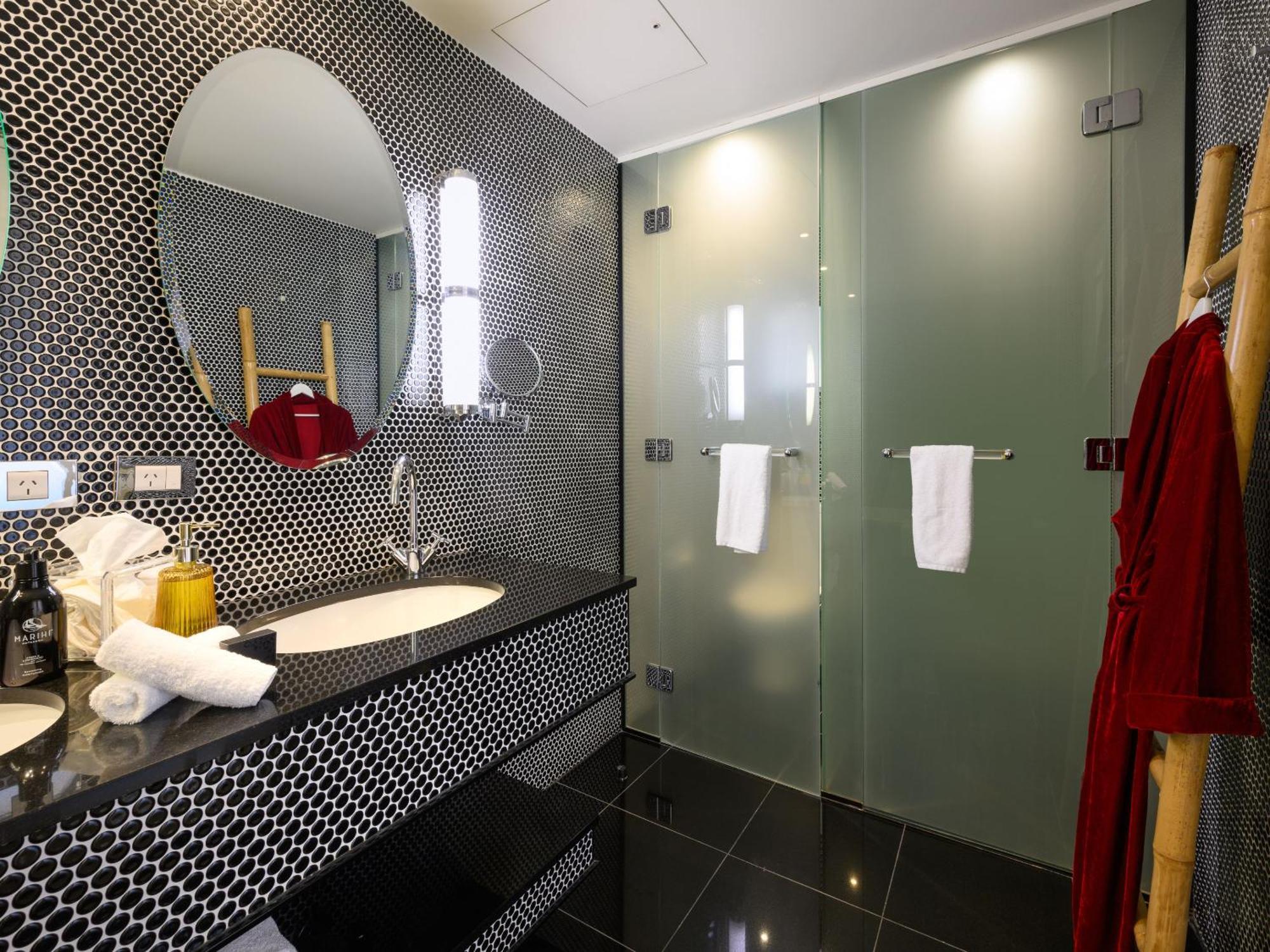 Boutique Suite,1603735064:JPEG
