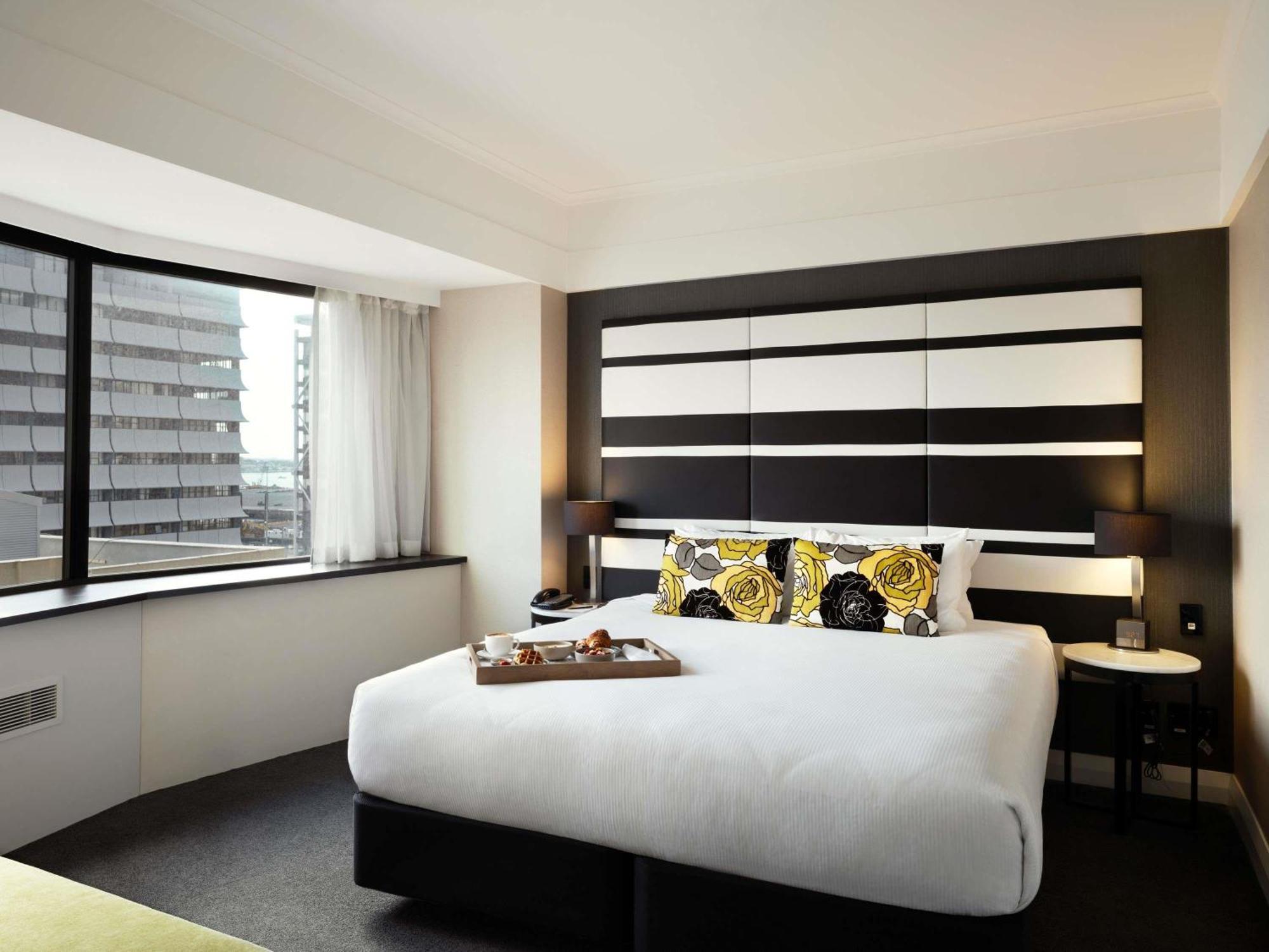 Superior Queen Room City side