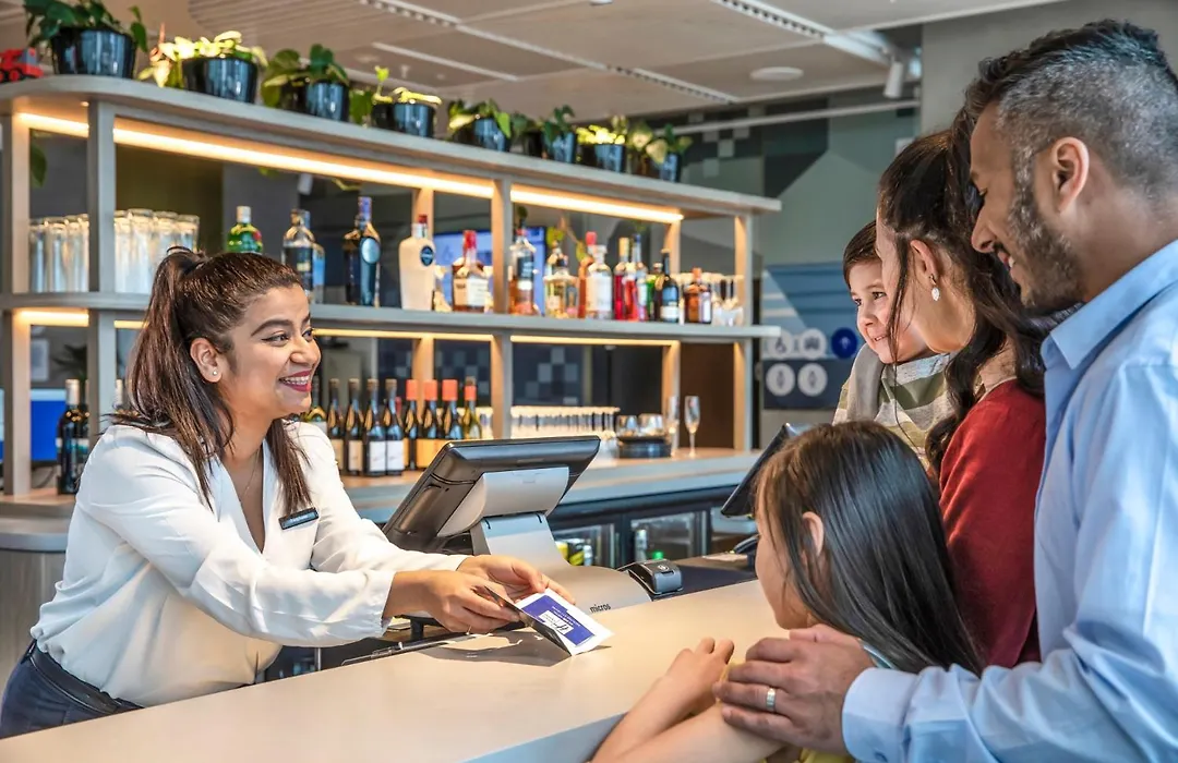 Holiday Inn Express Auckland City Centre By Ihg-1