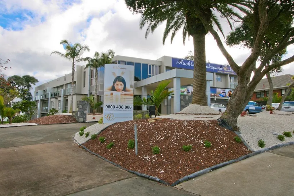 VR Takapuna-1